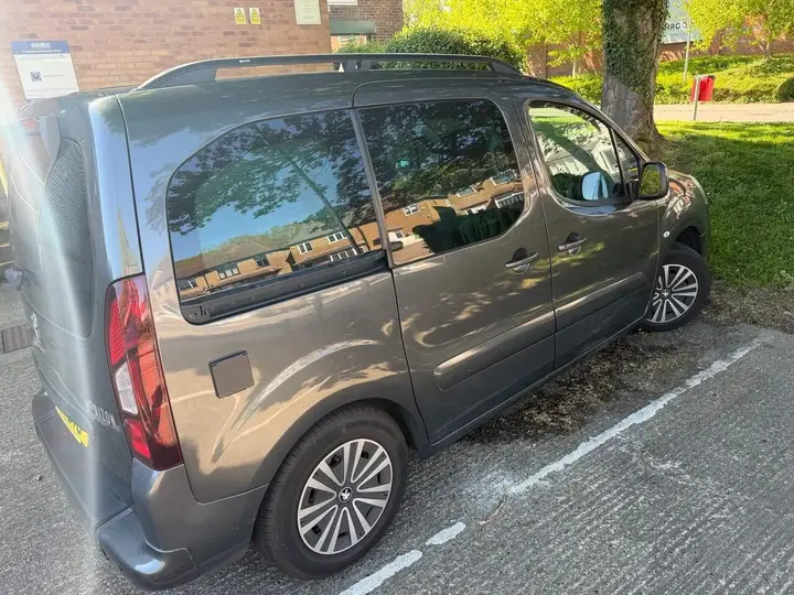 Peugeot Partner Tepee 2016 photo 4