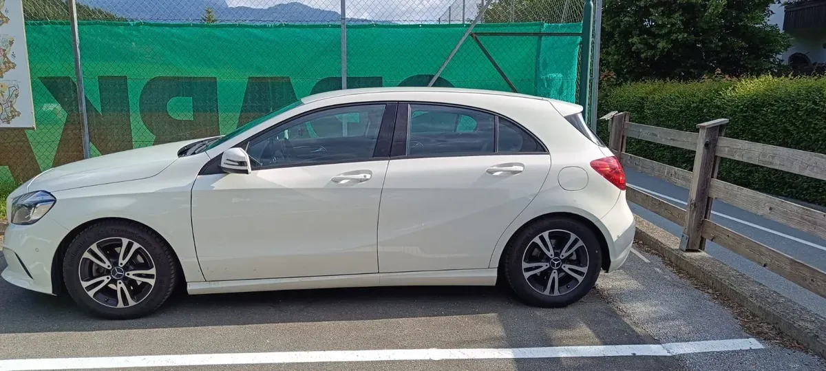 Mercedes-Benz A-Class 2018 photo 3