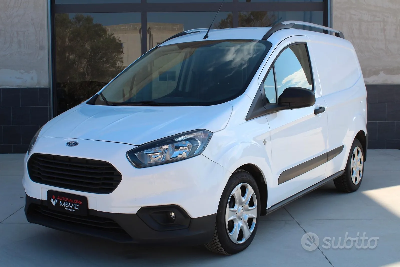 Ford Transit Courier 2022 photo 3