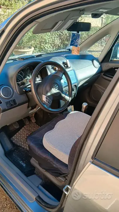 Suzuki Sx4 2010 photo 3