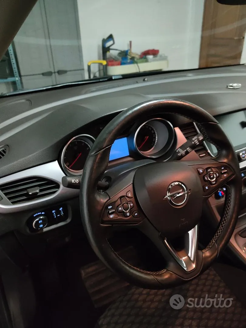 Opel Astra 2021 photo 3