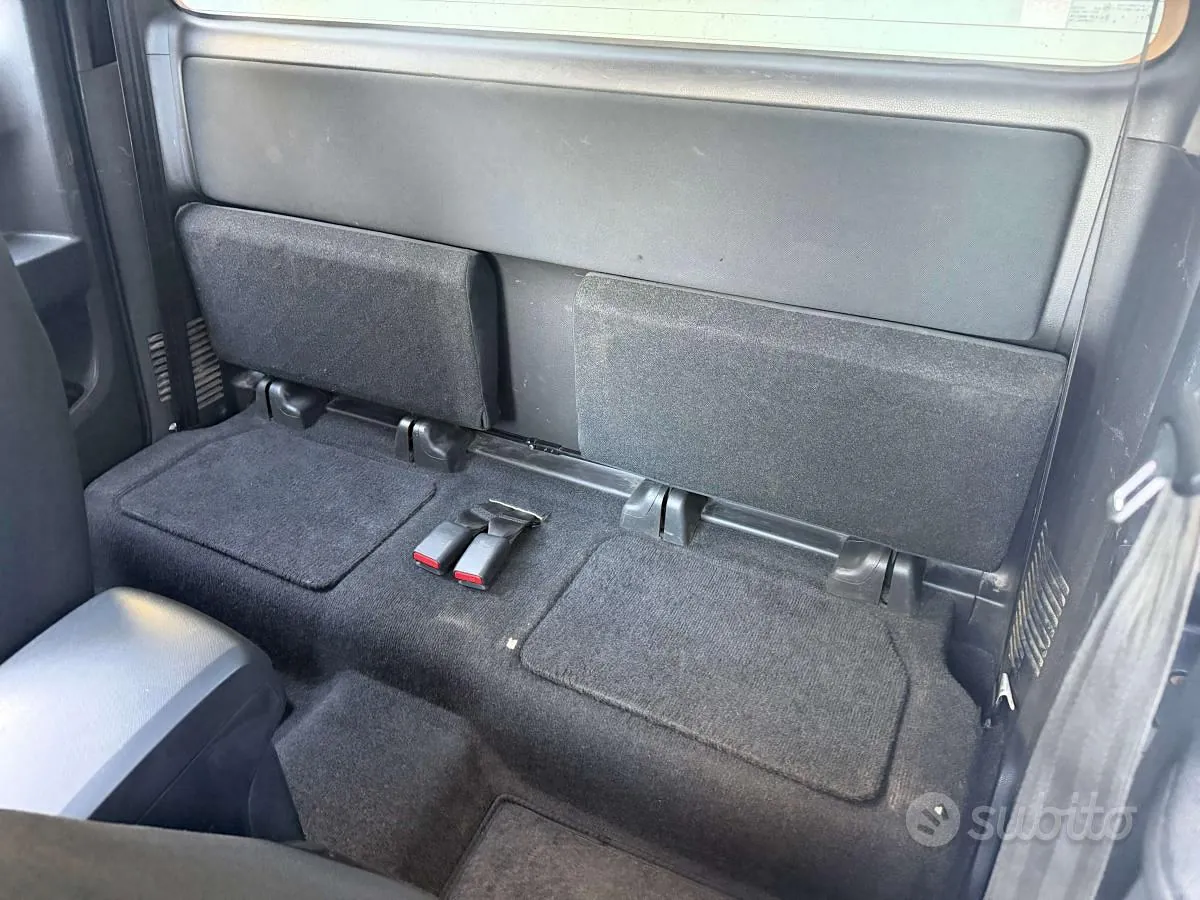 Isuzu D-Max 2015 photo 4