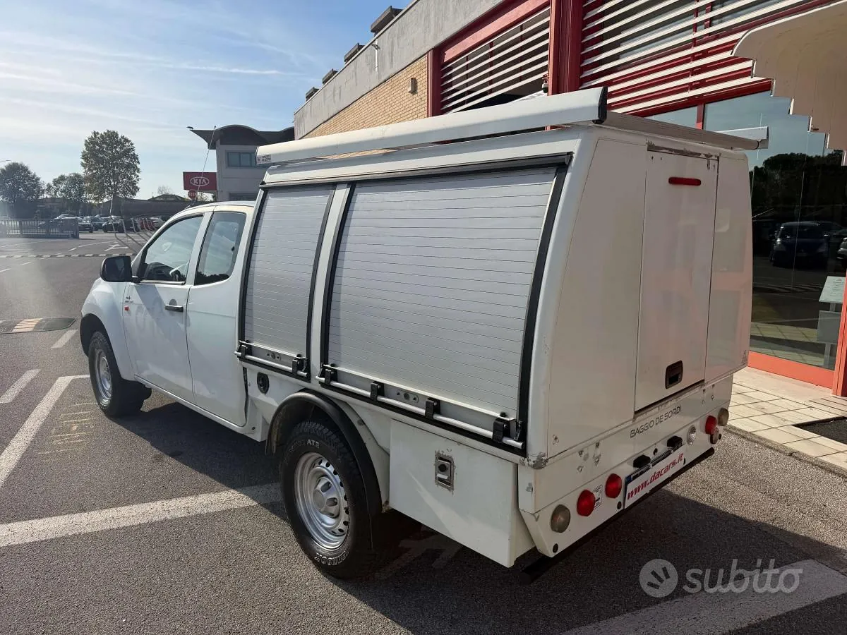 Isuzu D-Max 2015 photo 5