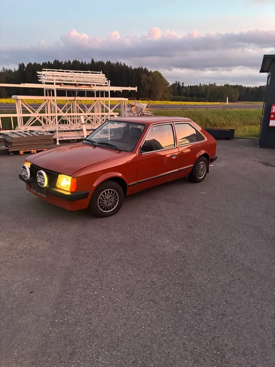 Opel Kadett 1984 photo 2