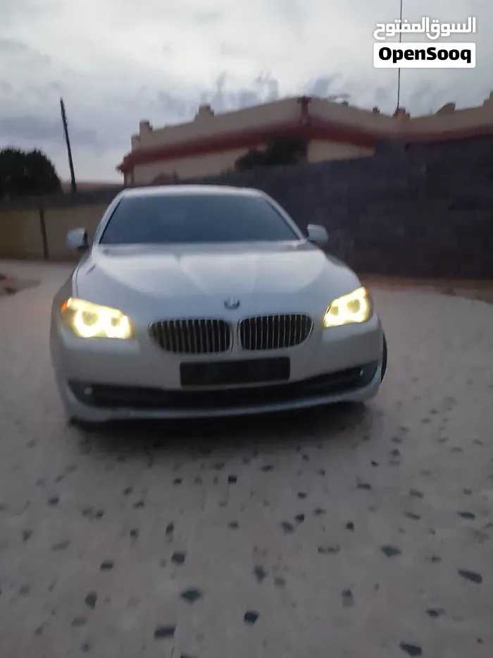 BMW 5 Series 2013 photo 2