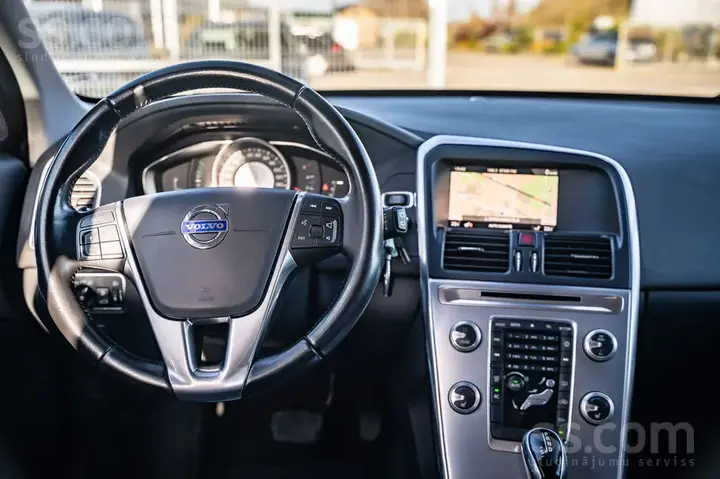 Volvo Xc60 2017 photo 5