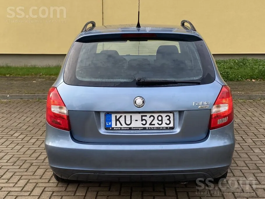 Skoda Fabia 2008 photo 5