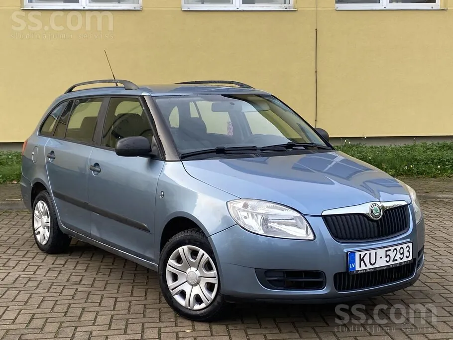 Skoda Fabia 2008 photo 3