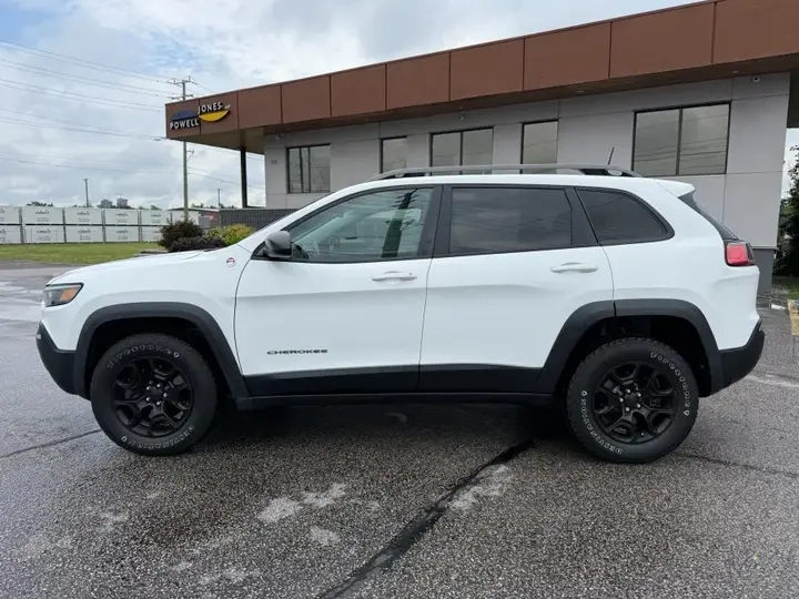 Jeep Cherokee 2019 photo 3