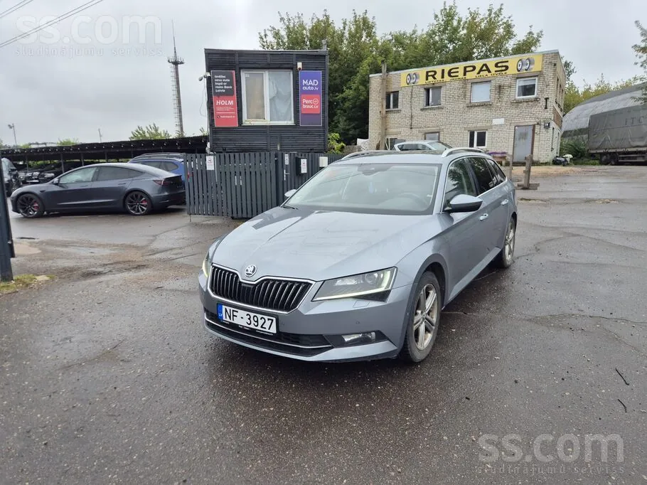 Skoda Superb 2017 photo 4