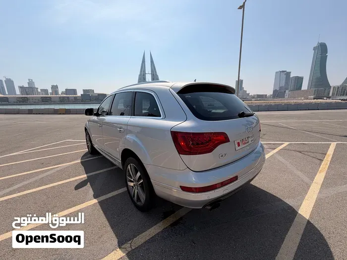 Audi Q7 2014 photo 2