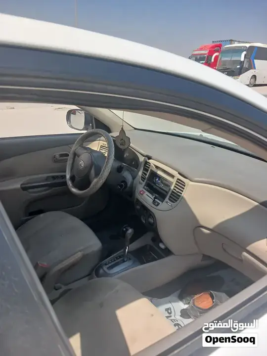 Kia Rio 2010 photo 4
