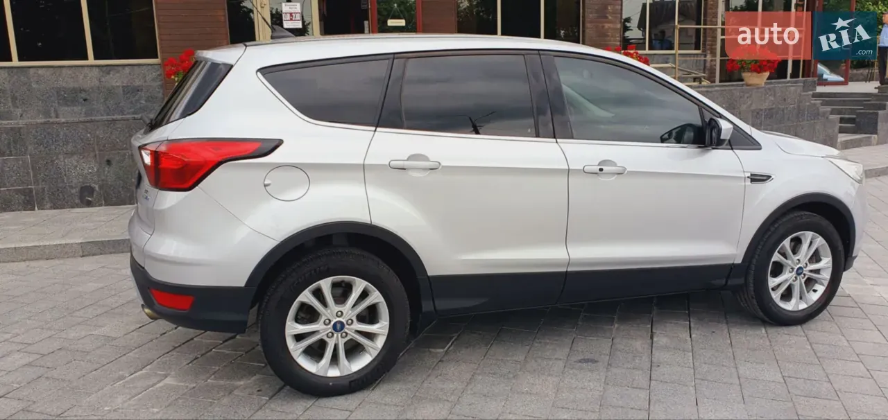 Ford Escape 2018 photo 4