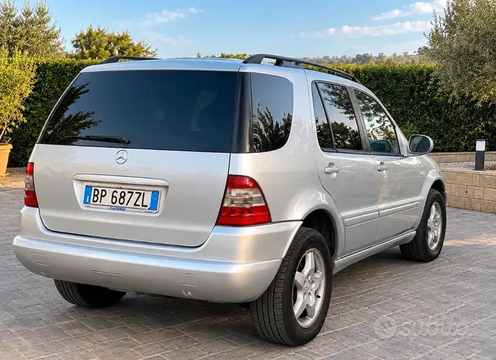 Mercedes-Benz Ml 2001 photo 2