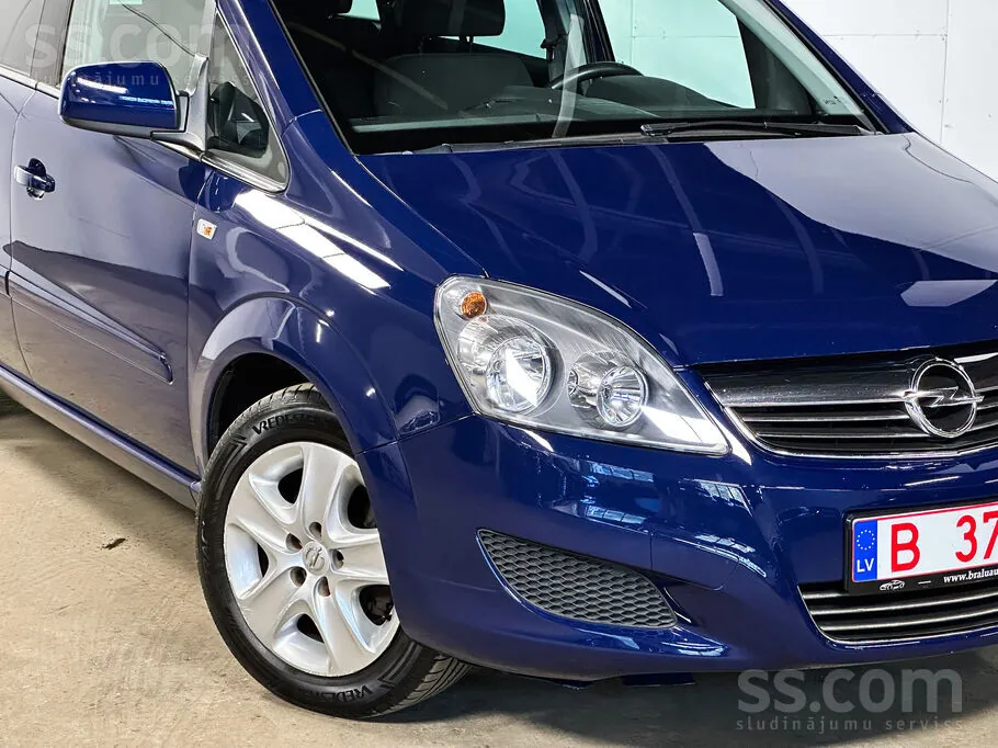 Opel Zafira 2011 photo 4