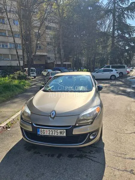 Renault Megane 2012 photo 2