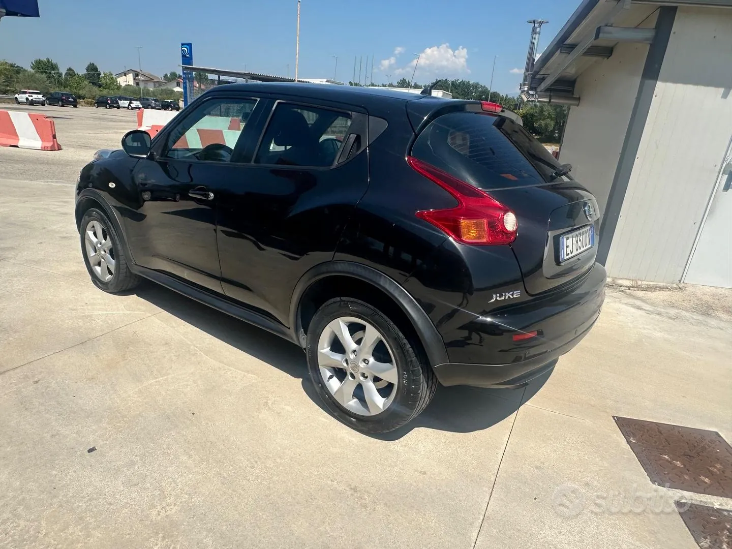 Nissan Juke 2011 photo 3