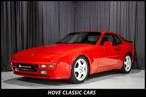 Porsche 944