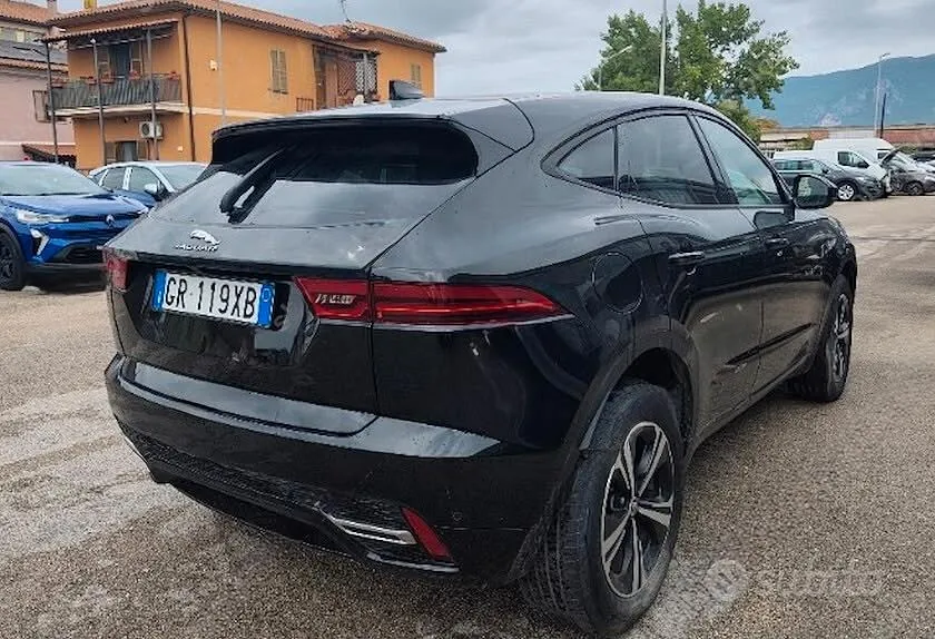 Jaguar E-Pace 2023 photo 5