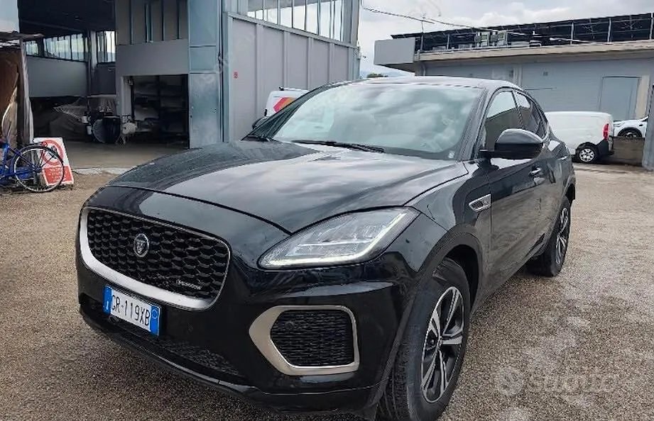 Jaguar E-Pace 2023 photo 2