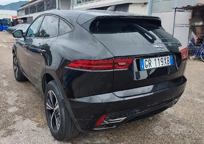 Jaguar E-Pace 2023 photo 3