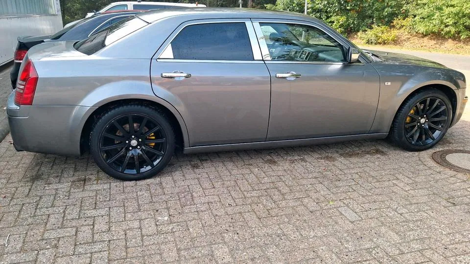 Chrysler 300