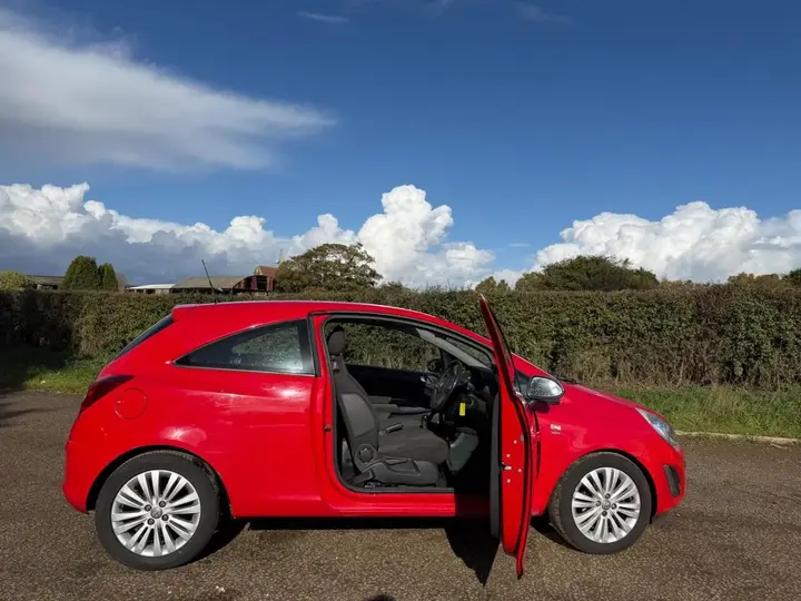 Vauxhall Corsa 2013 photo 5