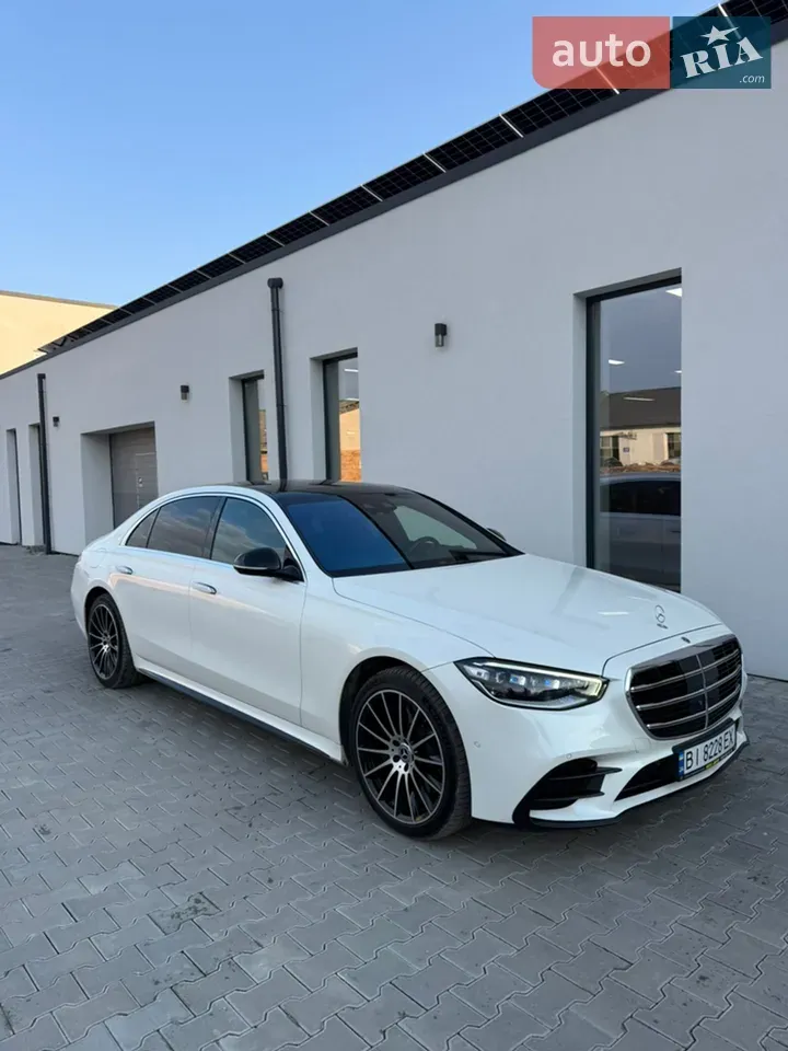 Mercedes-Benz S-Class