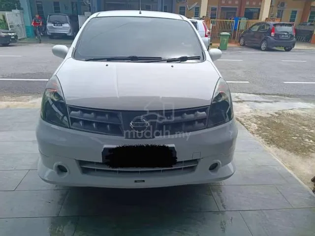 Nissan Grand Livina