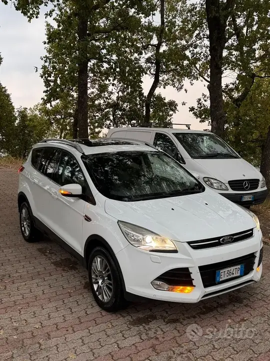 Ford Kuga 2014 photo 2