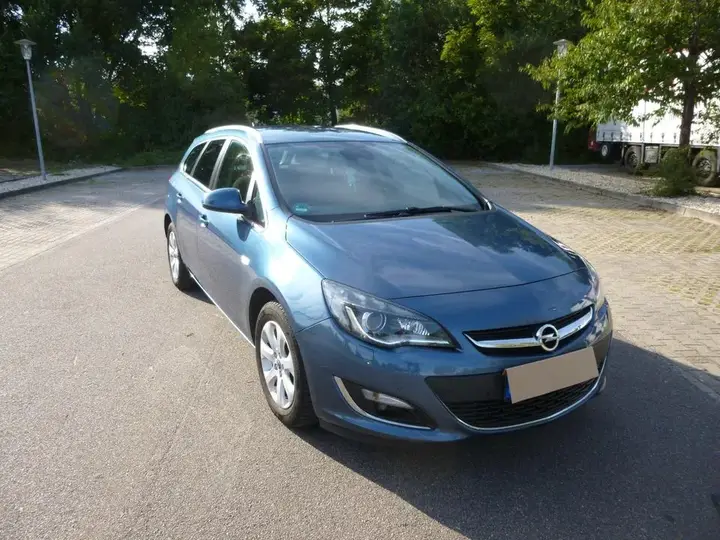 Opel Astra J