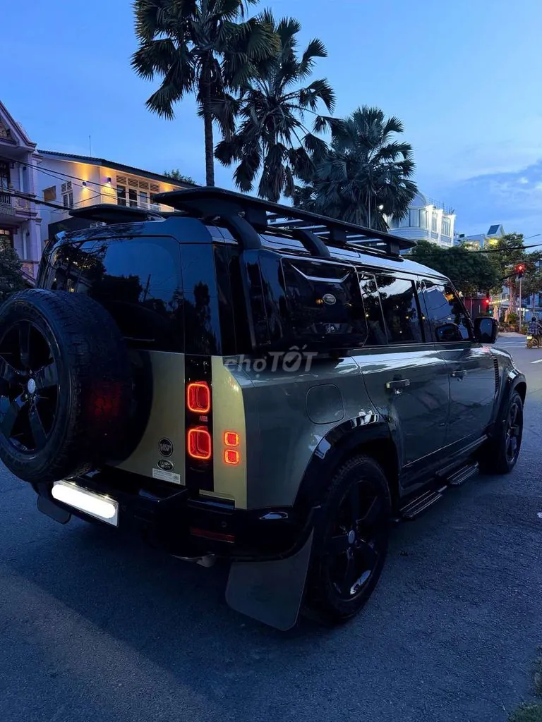 Land Rover Defender 2022 photo 3