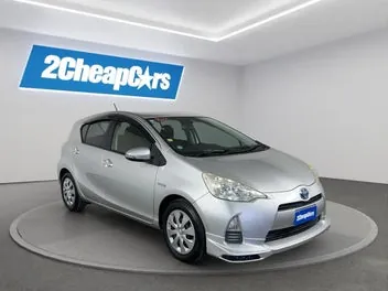 Toyota Aqua 2013 photo 4