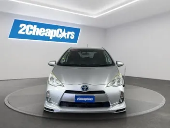 Toyota Aqua 2013 photo 3