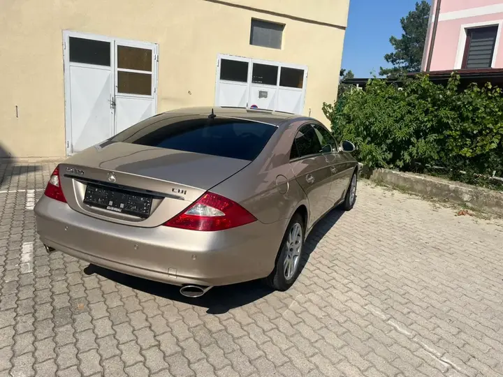 Mercedes-Benz Cls 2006 photo 2