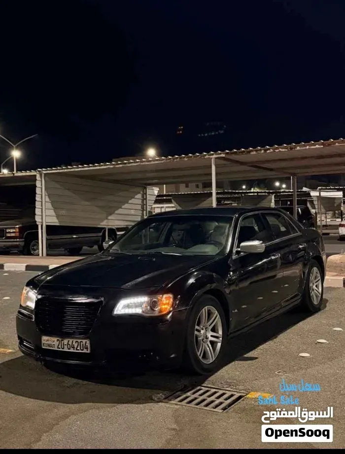 Chrysler 300 2013 photo 2