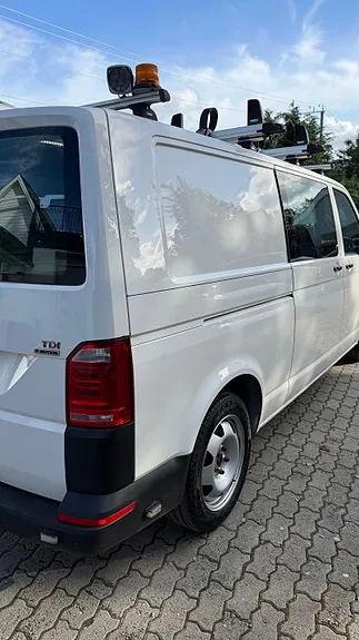 Volkswagen Transporter 2018 photo 3