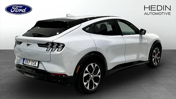 Ford Mustang Mach-E 2021 photo 2
