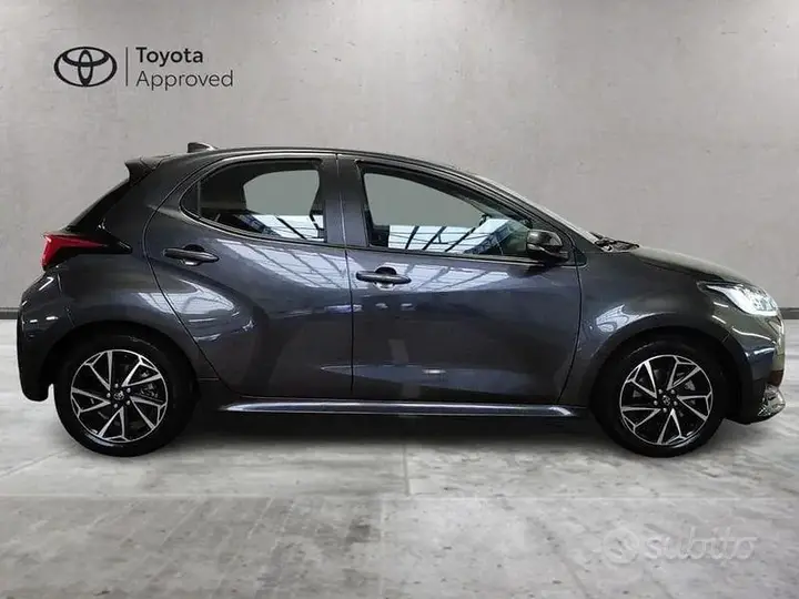 Toyota Yaris 2023 photo 5