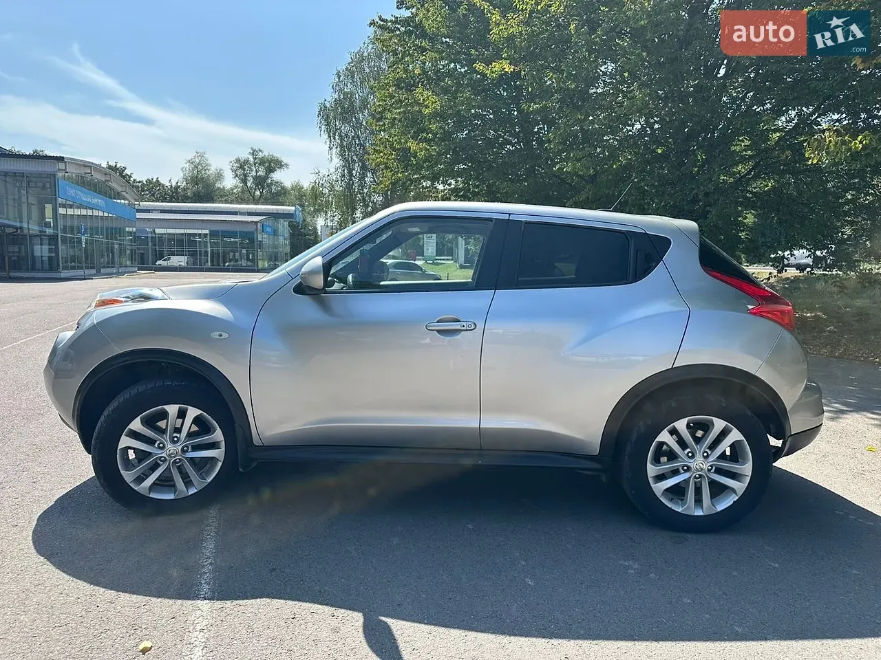 Nissan Juke 2010 photo 4