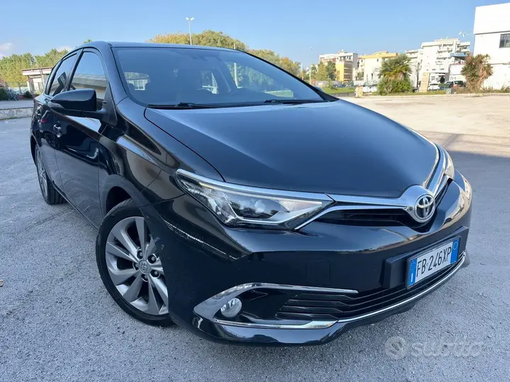 Toyota Auris 2015 photo 4