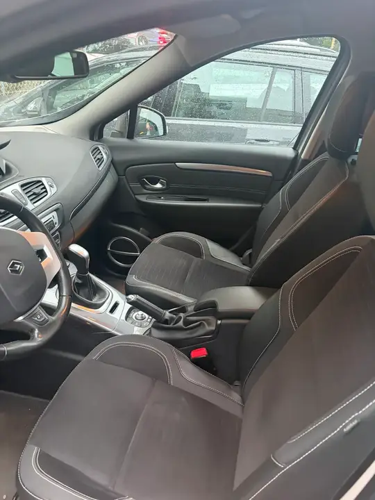 Renault Scenic 2013 photo 3