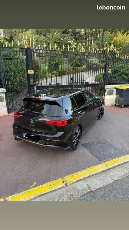 Volkswagen Golf 2022 photo 2
