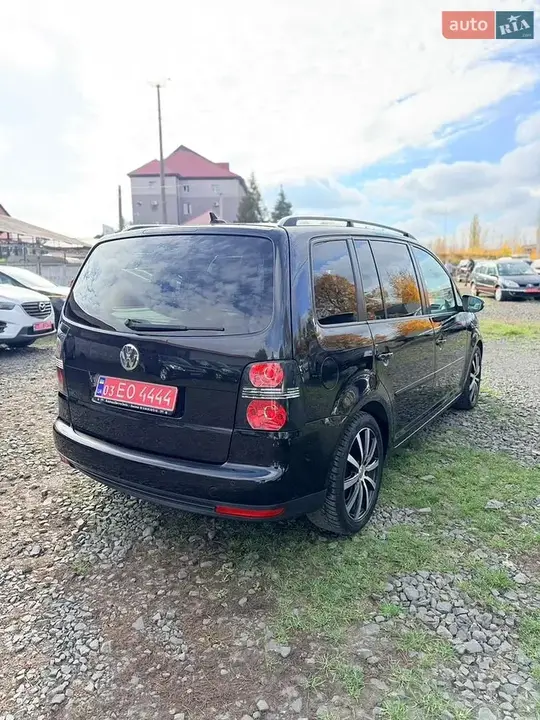 Volkswagen Touran 2009 photo 5
