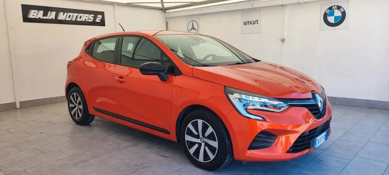 Renault Clio 2023 photo 2