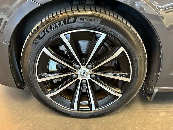 Volvo V60 2025 photo 5