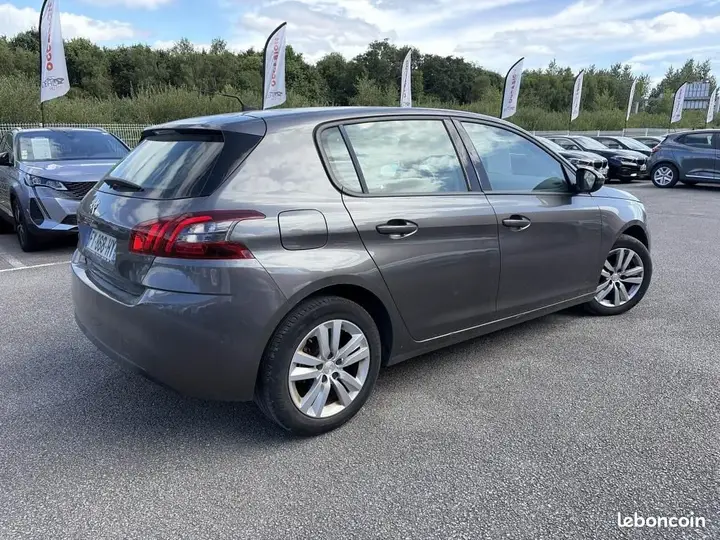 Peugeot 308 2021 photo 2