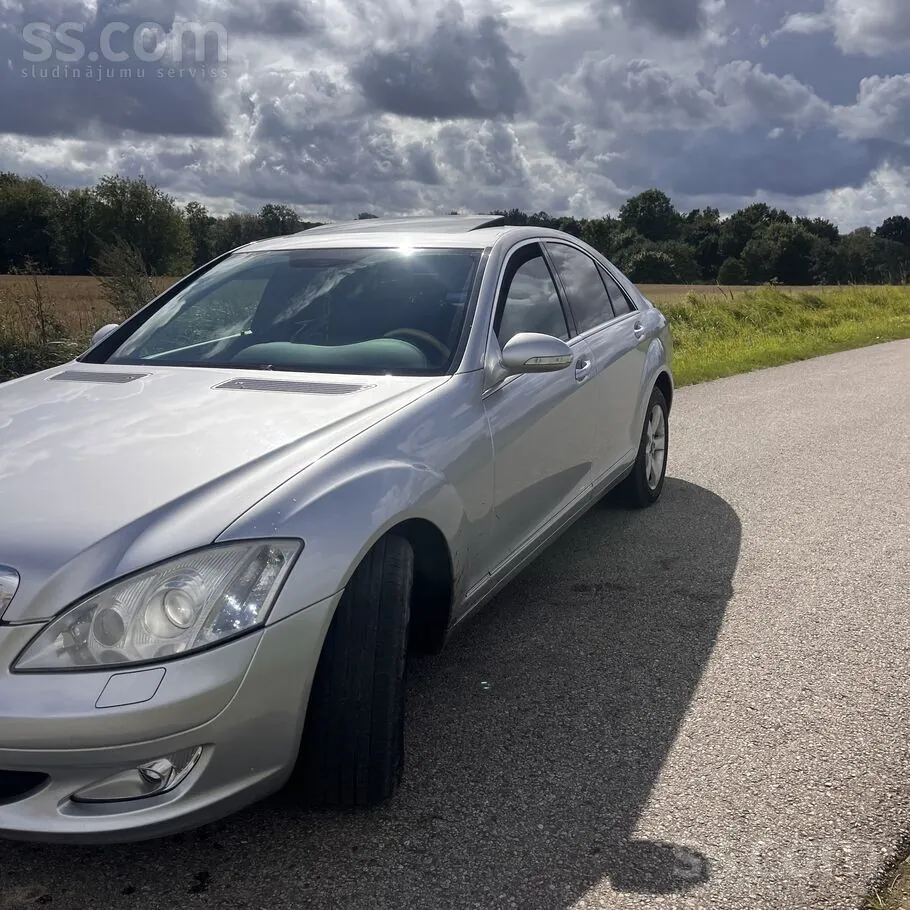 Mercedes-Benz S320 2009 photo 3