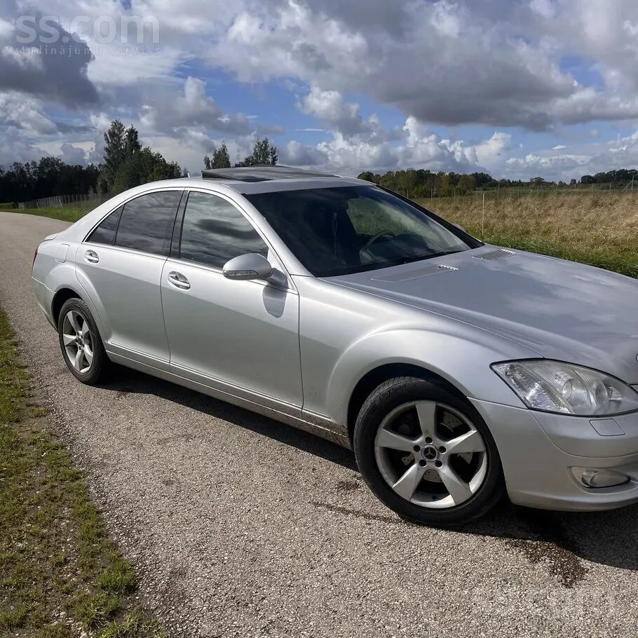 Mercedes-Benz S320 2009 photo 2