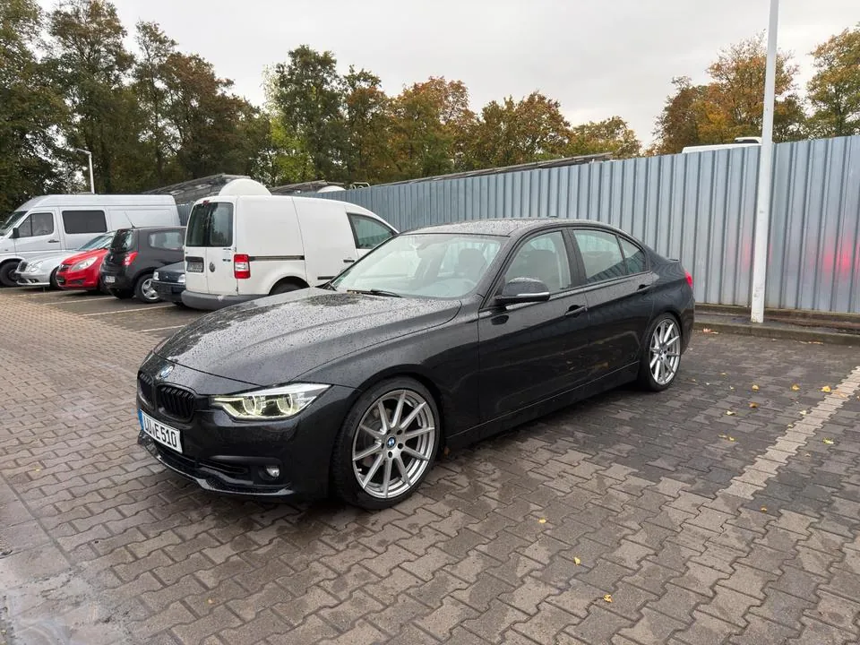 BMW 318I F30